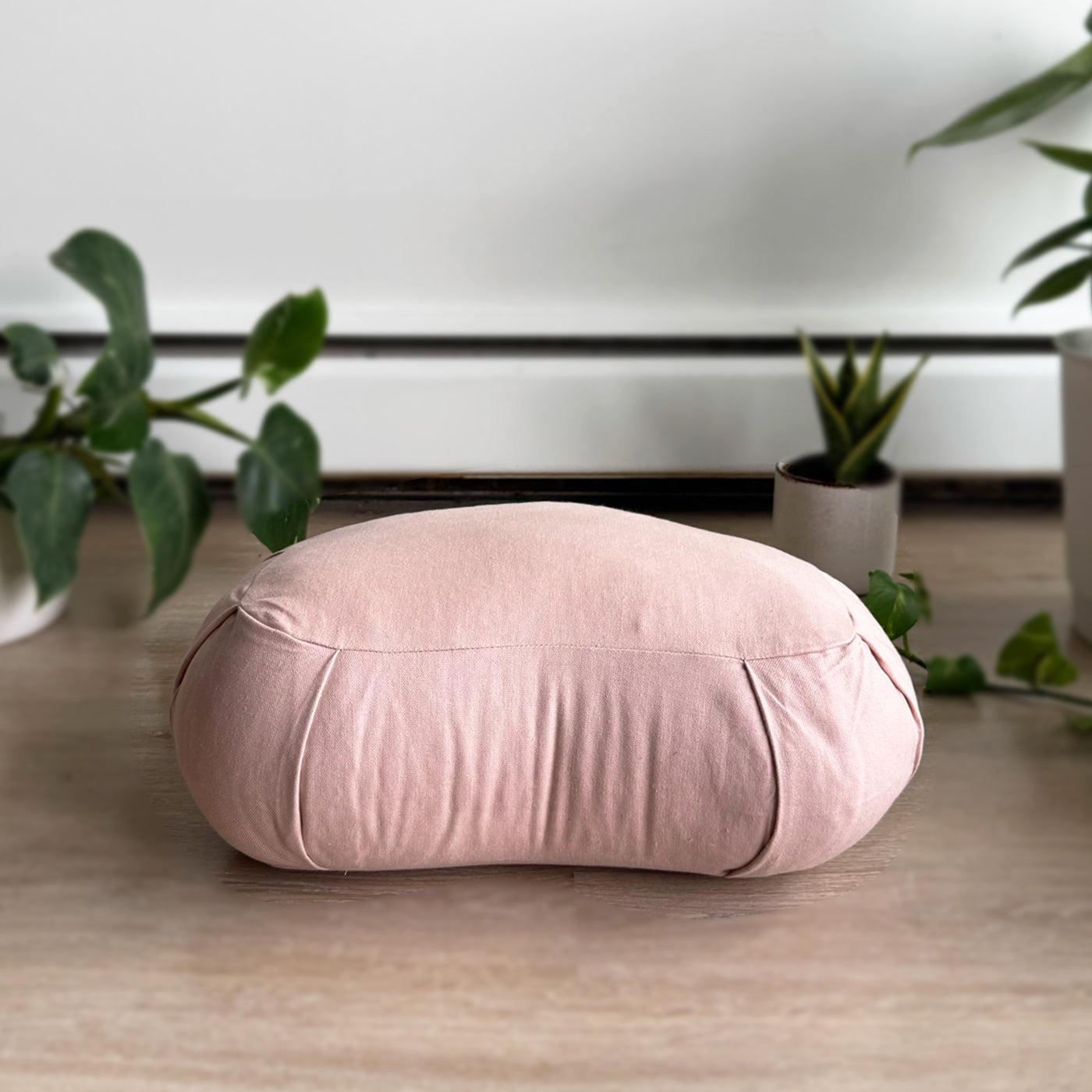 Crescent Natural Meditation Cushion | Soft Pink