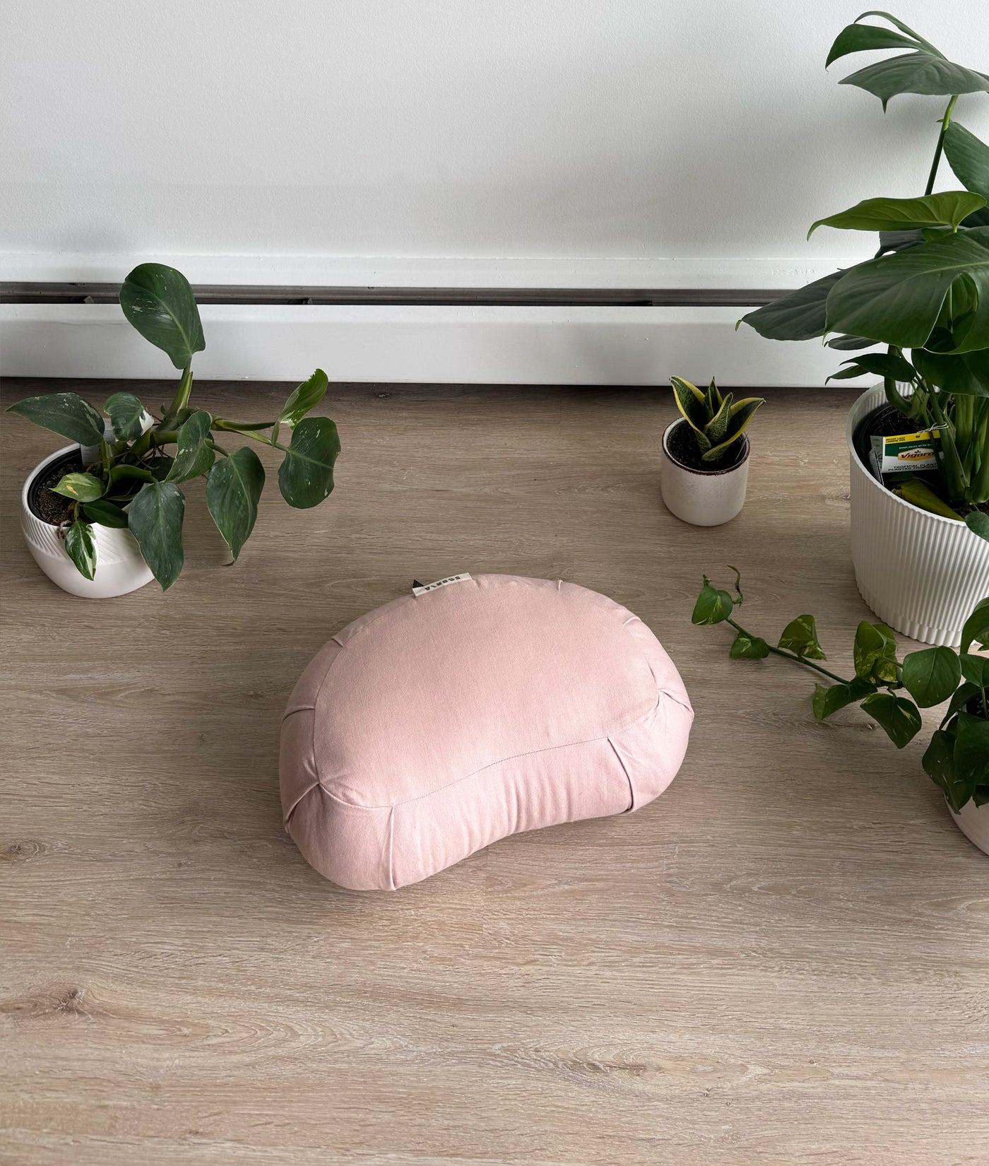 Crescent Natural Meditation Cushion | Soft Pink