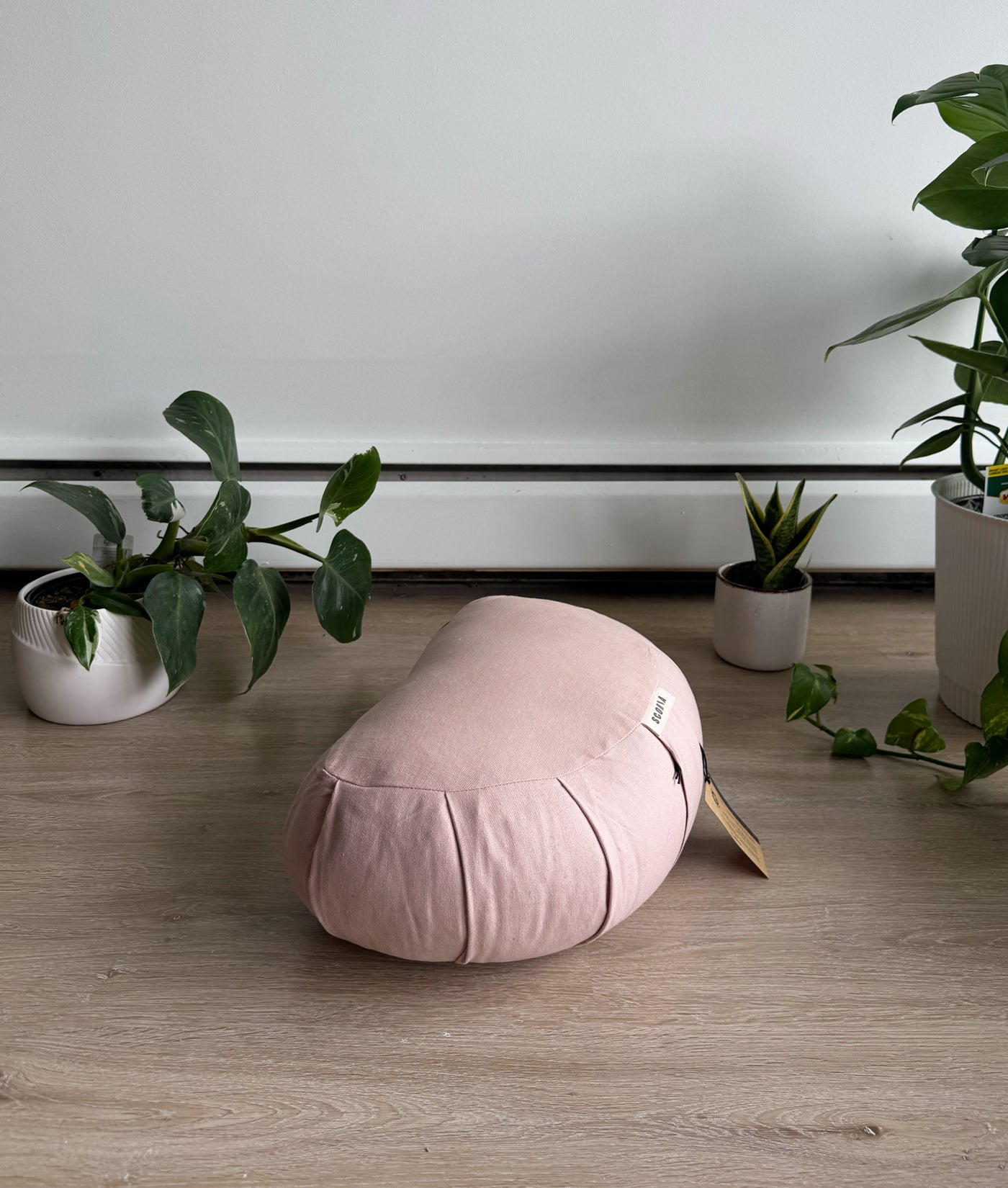 Crescent Natural Meditation Cushion | Soft Pink
