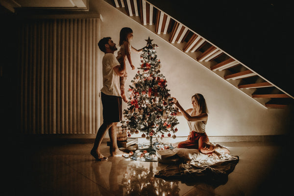 5 Ways to Stay Mindful & Grounded This Holiday Season 